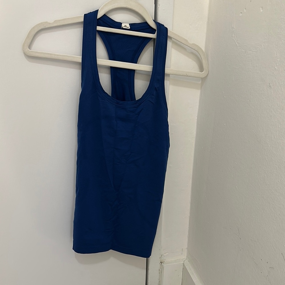 Lululemon Athletica Blue and White Fitted Sleeveless Tank Top